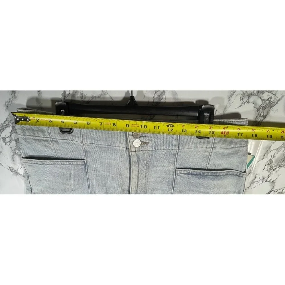 M Jeans by Maurices Womens 3.5" A-Line Shortie High Rise Denim Shorts Size 16 - Picture 3 of 6
